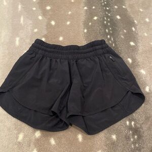 Lululemon black track that shorts